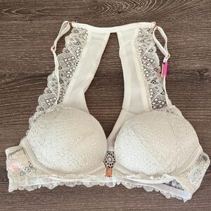 NWT 2018 Victoria's Secret 32B Date Push Up Front Closure Bra